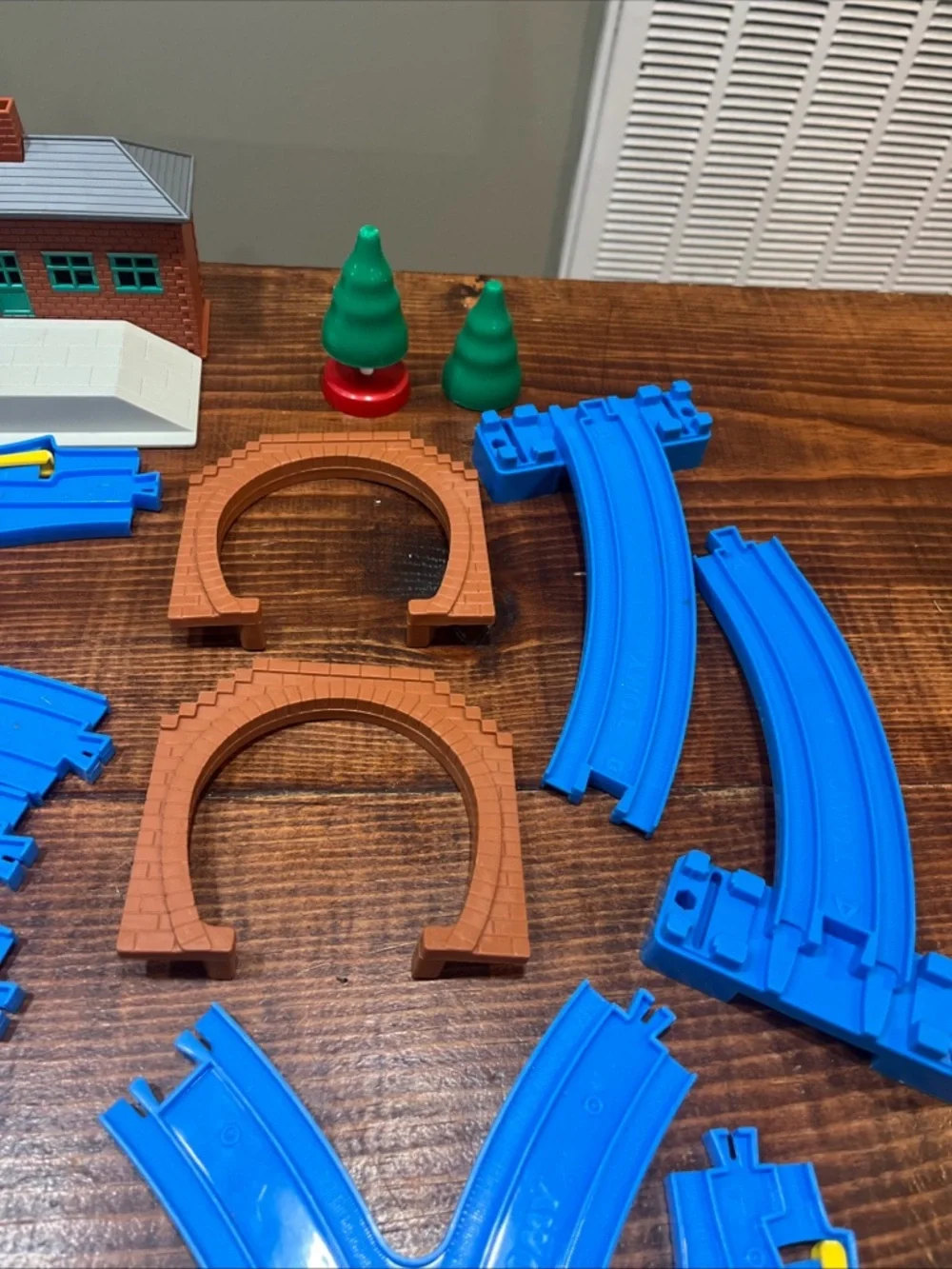 TOMY Thomas The Train Late 90s Early 00s Misc Pieces Lot Tracks Clarabel Station